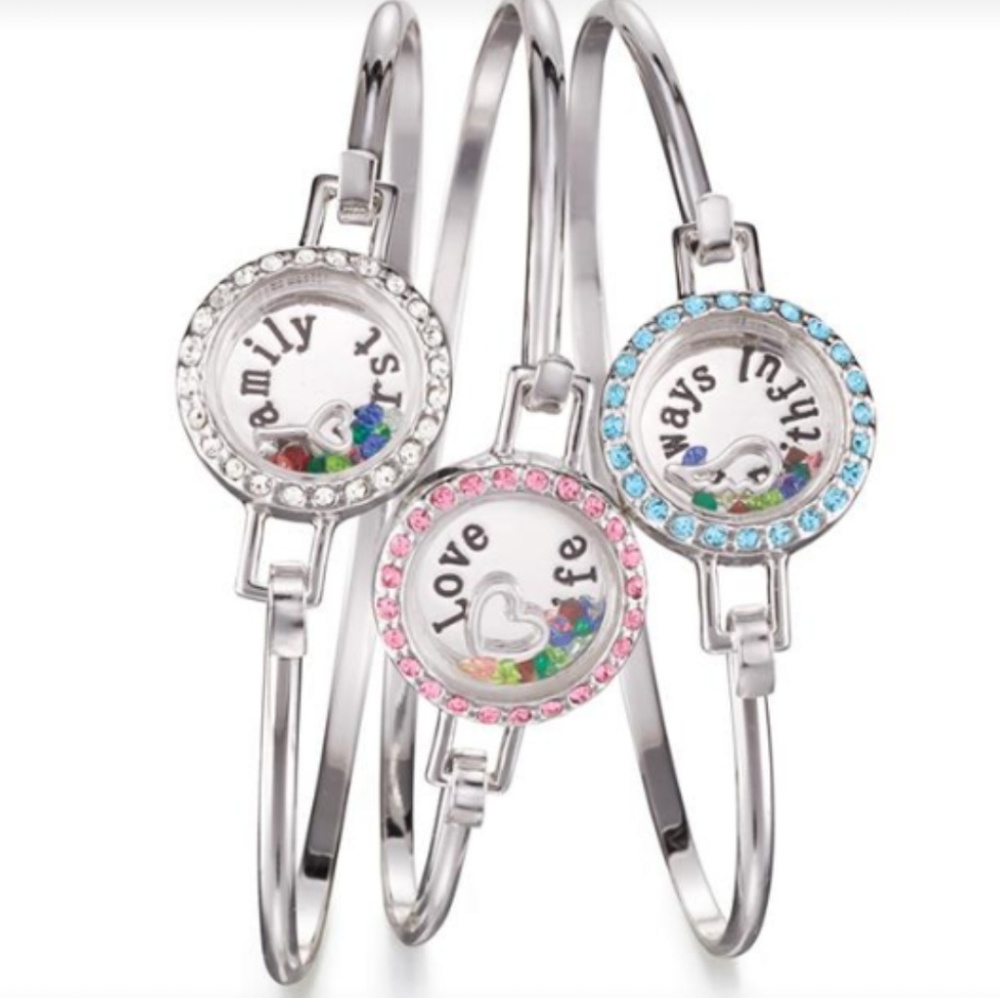 Avon's Many Blessings Bangle